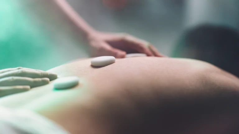 Masaż pobudzający w Masaże Świata SPA Wiry
